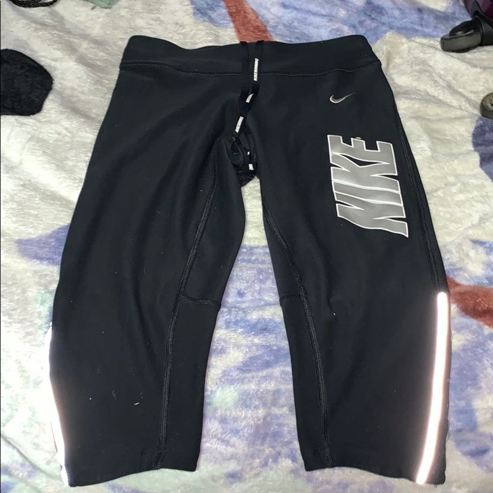Capri pants